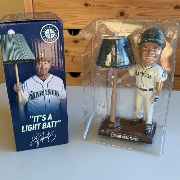 NIB Seattle Mariners 2017 Edgar Martinez Bobblehead “It’s A Light Bat!” - Picture 2 of 8